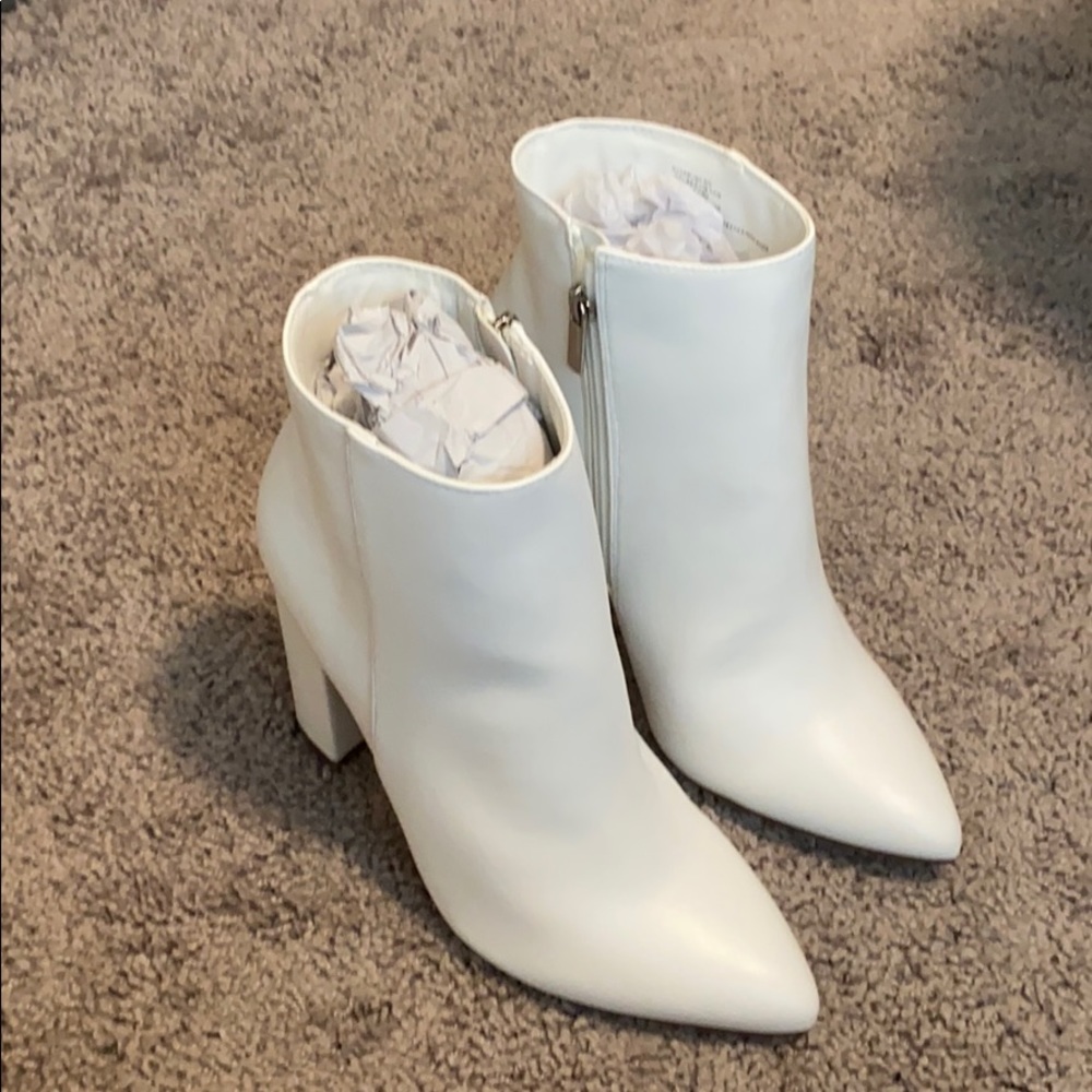 BRAND NEW white booties